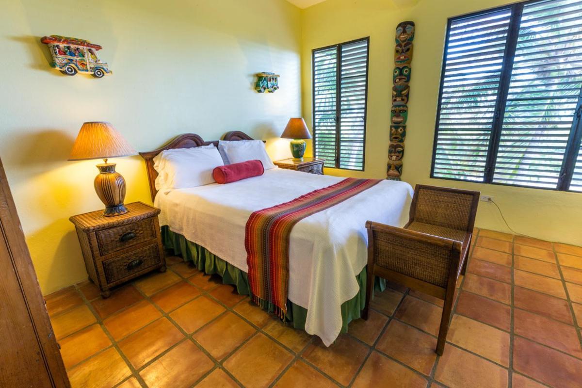 Hotel Hacienda Tamarindo Vieques Esterno foto