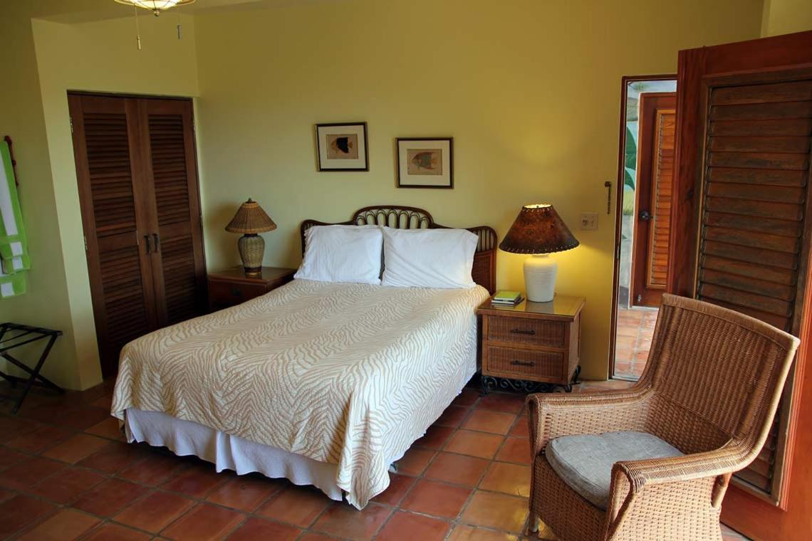 Hotel Hacienda Tamarindo Vieques Esterno foto